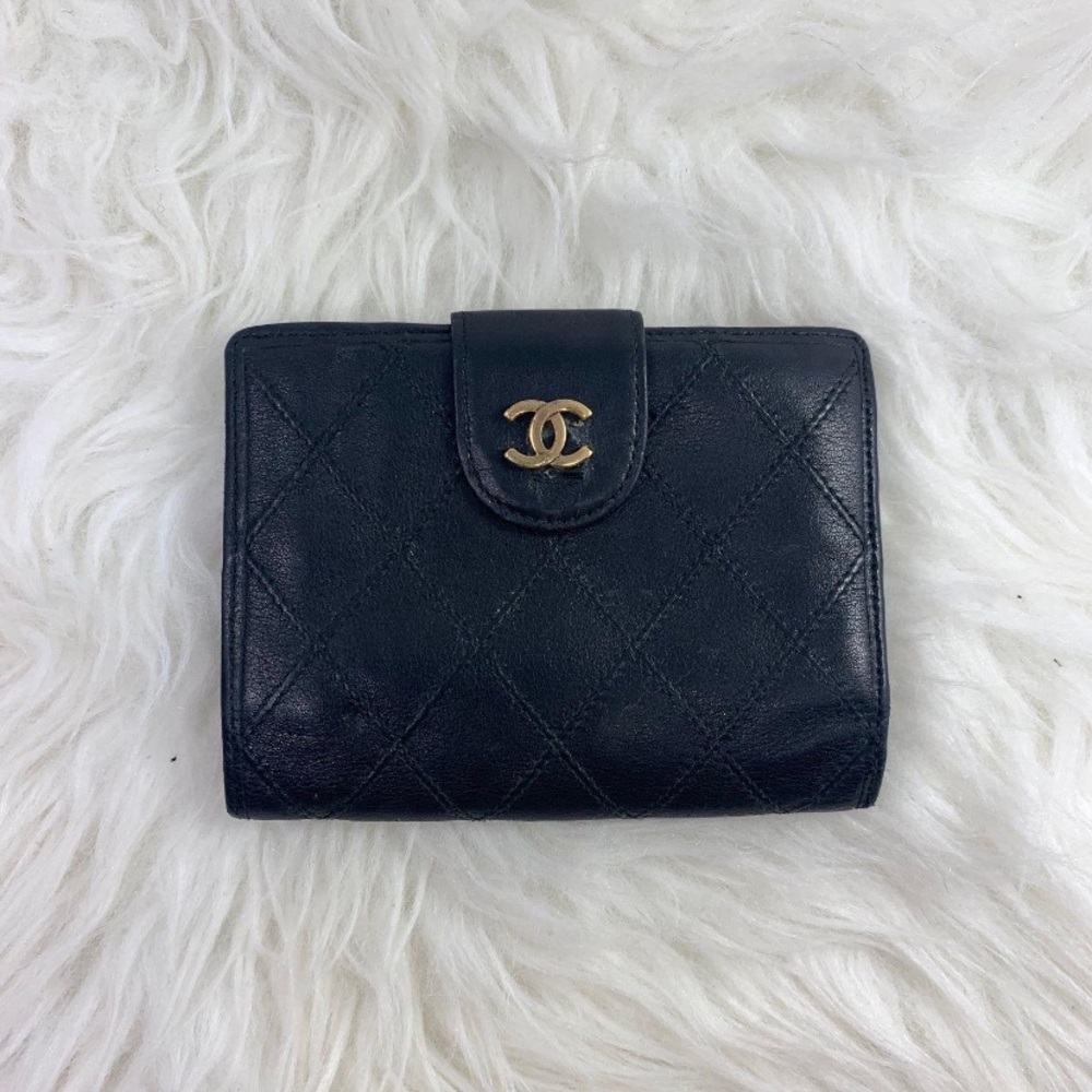Chanel vintage quilted black wallet